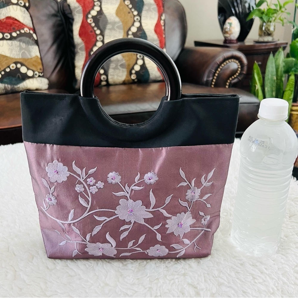 Vintage Fabric w/ Embroidery & beads Wood Handles Vintage Customized Small Bag - Picture 9 of 12